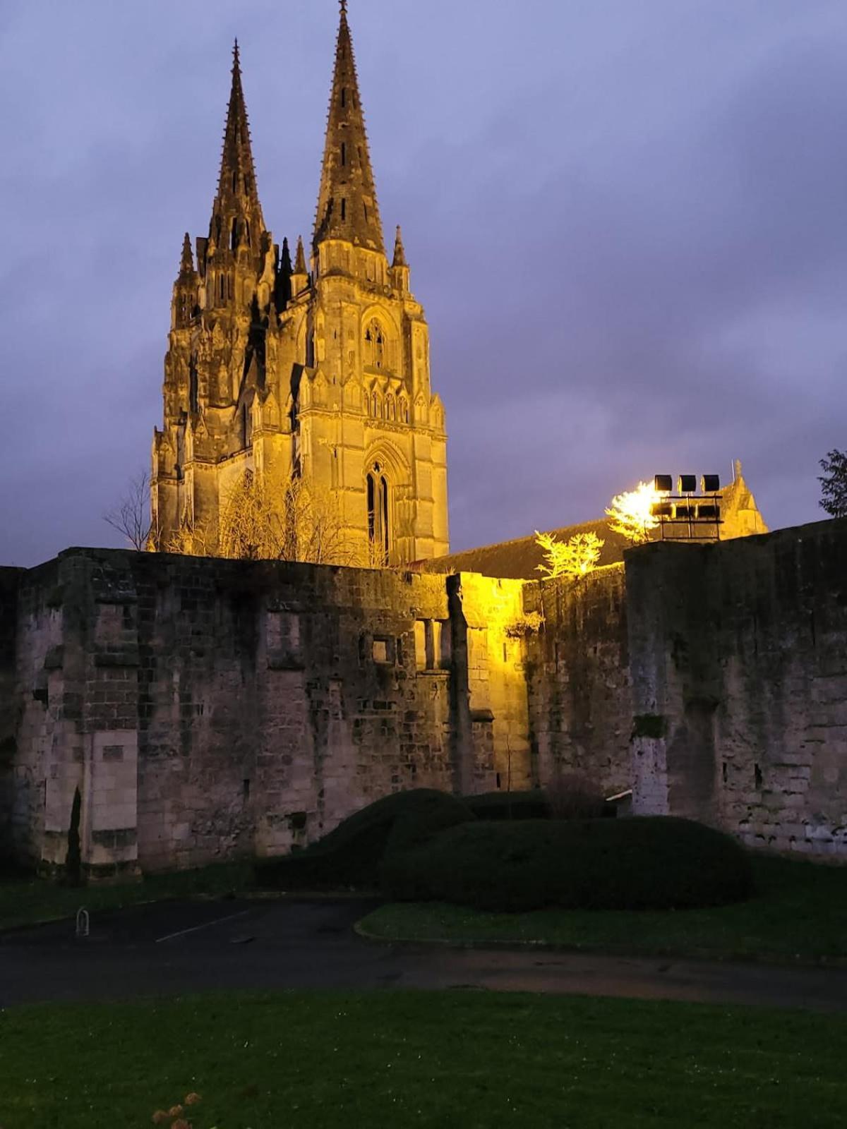 De L'abbaye *